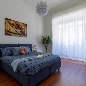  Apartment Stradivarius House - Carozzi